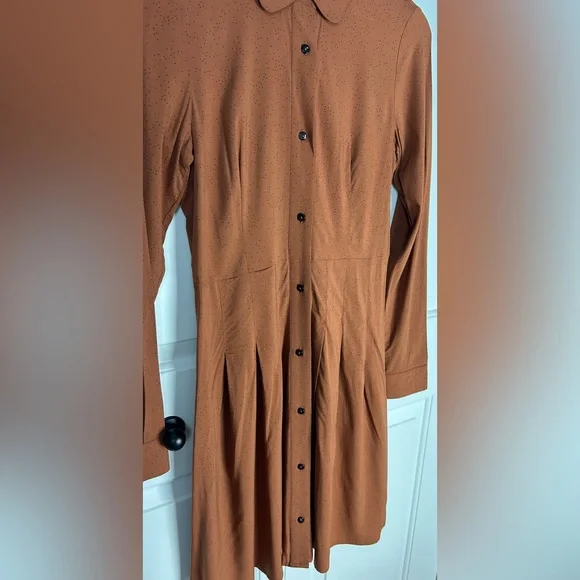 Elegant Brown Button-Up Dress - Picture 5 of 6